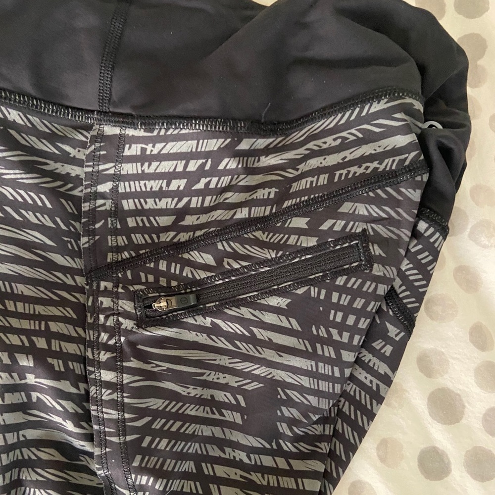 Lululemon crops